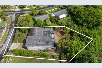 155 SW 16th Ter, Homestead, FL 33030 - Photo 6