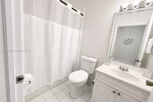 7830 NW 6th St, Pembroke Pines, FL 33024 - Photo 10
