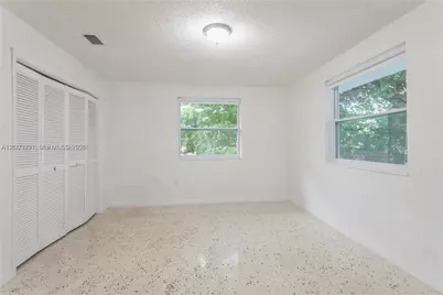 3290 NW 4th St #3290, Miami, FL 33125 - Photo 14