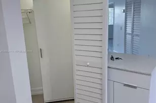 6135 NW 186th St, Hialeah, FL 33015 - Photo 2