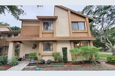 40 Wimbledon Lake Dr #216, Plantation, FL 33324 - Photo 1