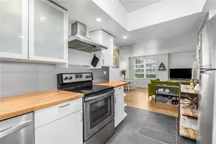 932 7th St, Miami Beach, FL 33139 - Photo 2