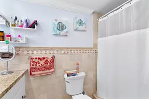 1000 NE 12th Ave, Hallandale Beach, FL 33009 - Photo 18