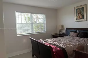 230 SW 117th Terrace, Pembroke Pines, FL 33025 - Photo 8