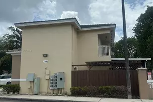 7380 NW 174th Terrace, Hialeah, FL 33015 - Photo 4