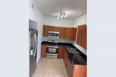 7380 NW 174th Ter #204, Hialeah, FL 33015 - Photo 8