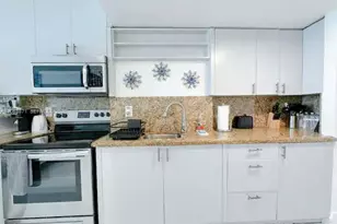 19201 Collins Ave, Sunny Isles Beach, FL 33160 - Photo 12