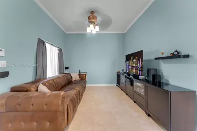 2390 SE 17th Ter, Homestead, FL 33035 - Photo 4