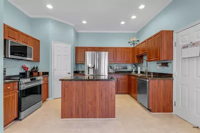 2390 SE 17th Ter, Homestead, FL 33035 - Photo 14