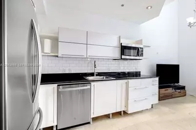 690 SW 1st Ct #1506, Miami, FL 33130 - Photo 12