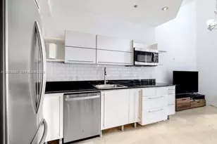 690 SW 1st Ct, Miami, FL 33130 - Photo 12