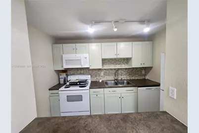 802 NW 87th Ave #312, Miami, FL 33172 - Photo 2