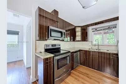 145 W 57th St, Hialeah, FL 33012 - Photo 20