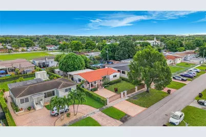 145 W 57th St, Hialeah, FL 33012 - Photo 36