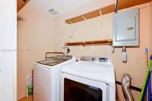 145 W 57th St, Hialeah, FL 33012 - Photo 32