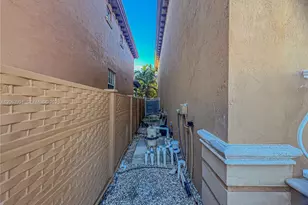 3850 NE 168th St, North Miami Beach, FL 33160 - Photo 30