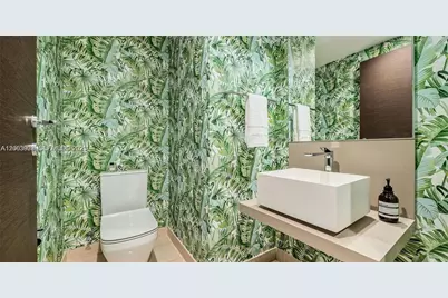 1000 Brickell Plaza #2711, Miami, FL 33131 - Photo 18