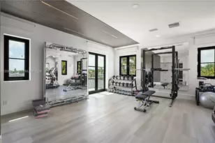900 S North Lake Dr, Hollywood, FL 33019 - Photo 40