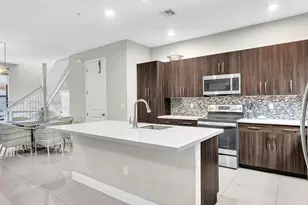20973 NW 1st Dr, Pembroke Pines, FL 33029 - Photo 26
