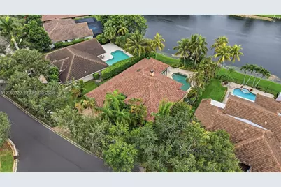 1028 Creekford Dr, Weston, FL 33326 - Photo 34