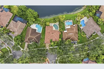 1028 Creekford Dr, Weston, FL 33326 - Photo 32