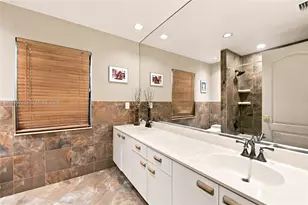 1028 Creekford Dr, Weston, FL 33326 - Photo 24