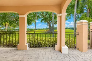 2703 Center Ct Dr, Weston, FL 33332 - Photo 4