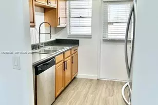 2431 SW 82nd Ave, Davie, FL 33324 - Photo 2