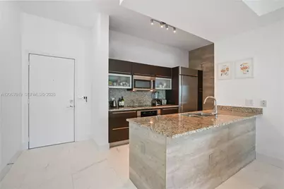 950 Brickell Bay Dr #4101, Miami, FL 33131 - Photo 2