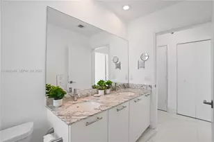 950 Brickell Bay Dr, Miami, FL 33131 - Photo 18