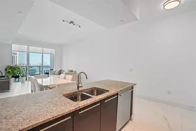 950 Brickell Bay Dr #4101, Miami, FL 33131 - Photo 4