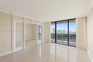 3675 N Country Club Dr, Aventura, FL 33180 - Photo 4