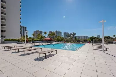 3675 N Country Club Dr #2208, Aventura, FL 33180 - Photo 34