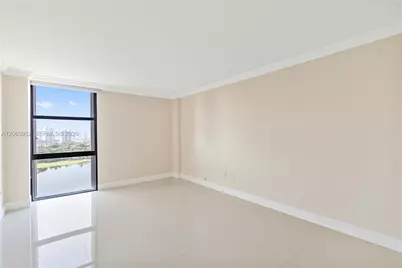 3675 N Country Club Dr #2208, Aventura, FL 33180 - Photo 14