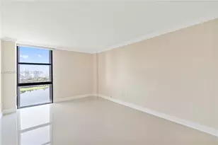 3675 N Country Club Dr, Aventura, FL 33180 - Photo 14