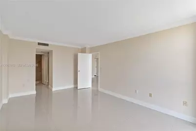 3675 N Country Club Dr #2208, Aventura, FL 33180 - Photo 16