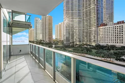 200 Biscayne Boulevard Way #503, Miami, FL 33131 - Photo 2