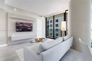 55 SW 9th St, Miami, FL 33130 - Photo 2