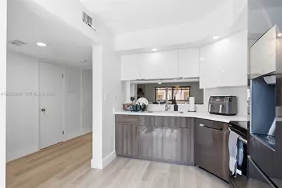 8855 SW 131st Ct #202, Miami, FL 33186 - Photo 14