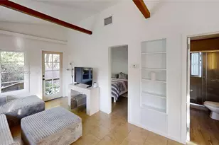 1112 NE 111th St, Miami, FL 33161 - Photo 18