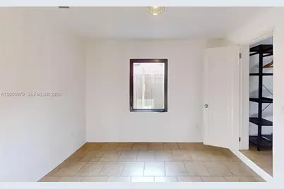 1112 NE 111th St, Miami, FL 33161 - Photo 6