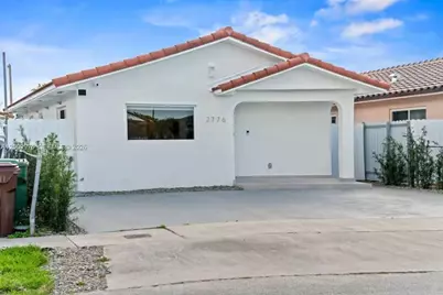 2776 W 71st Pl, Hialeah, FL 33016 - Photo 2
