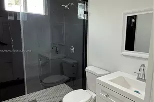 2100 NW 102nd St, Miami, FL 33147 - Photo 22