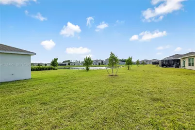 19941 Green Pasture Rd, Lehigh Acres, FL 33974 - Photo 18