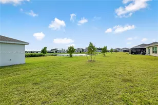 19941 Green Pasture Rd, Lehigh Acres, FL 33974 - Photo 18