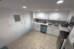 251 174th St, Sunny Isles Beach, FL 33160 - Photo 6