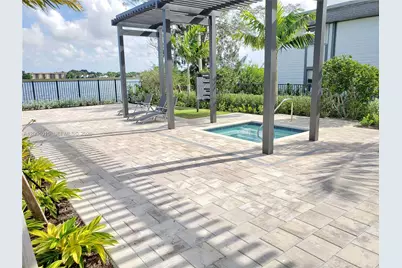 967 NE 211th St, Miami, FL 33179 - Photo 16