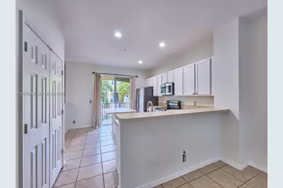 3182 N Greenleaf Cir, Boynton Beach, FL 33426 - Photo 2