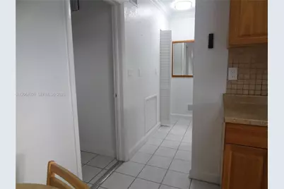 9661 SW 148th Pl #Eficiency, Miami, FL 33196 - Photo 6