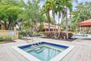 929 Coral Club Dr, Coral Springs, FL 33071 - Photo 22